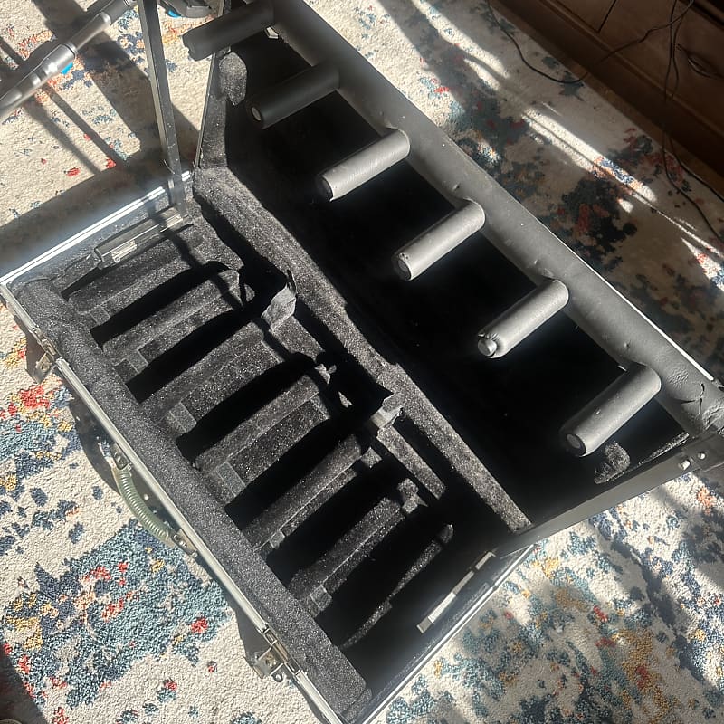 Road Runner 7 Guitar Display Rack Roadcase Reverb