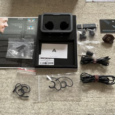 Audeze iSine 20 with CIPHER Lightning Cable / Original Accessories / Boxed image 7