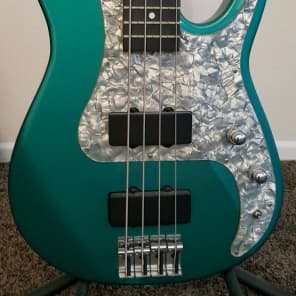 Peavey cyberbass on sale