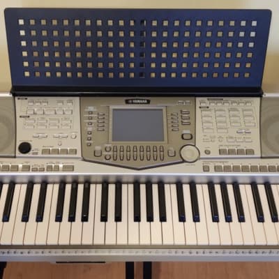 Yamaha PSR-2100 Music Workstation