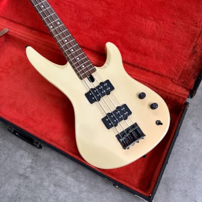Yamaha  RBX Bass guitar c 1980’s Cocaine white original vintage MIJ Japan image 2