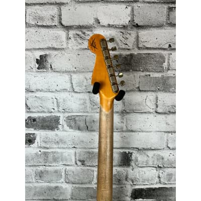 Fender Custom Shop Limited Edition 1962 Heavy Relic Stratocaster, Aged Olympic White Over 3-Tone Sunburst image 7