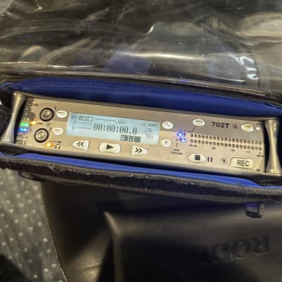 Sound Devices 702 2-Track Digital Audio Recorder 2000s - Gray image 6