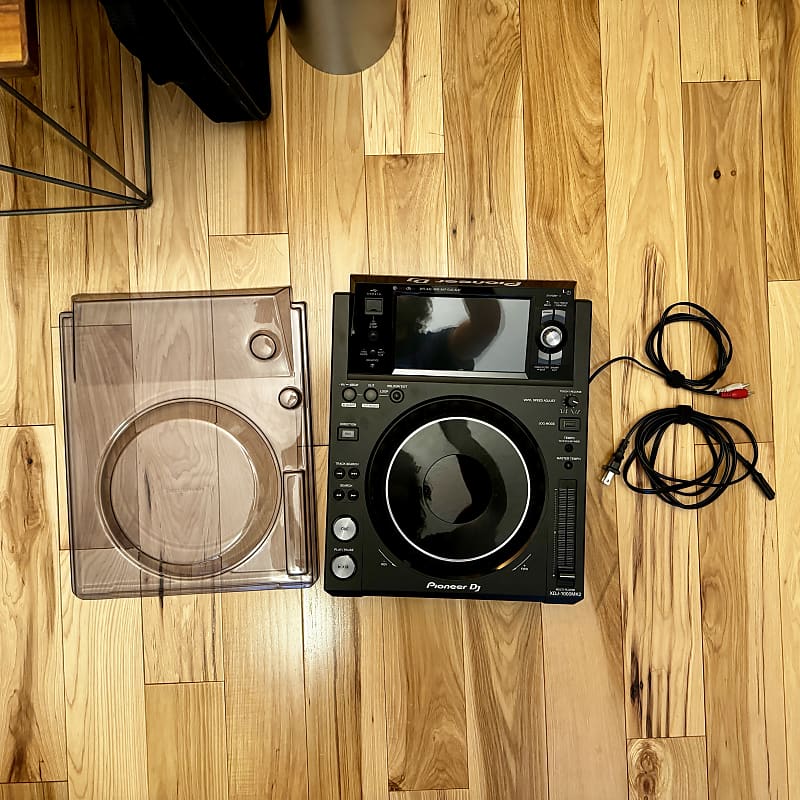 Allen & Heath XONE96 + Pioneer XDJ1000 MK2 x 2 with Reverb