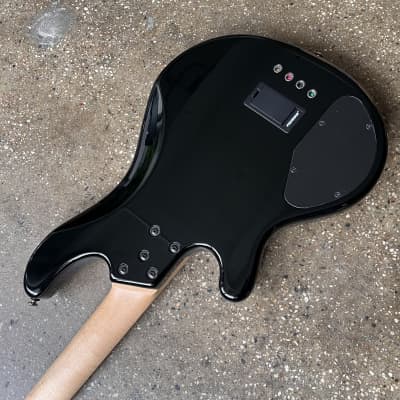 Lakland Skyline Series 44-02 Maple Fretboard 2006 - Black image 12