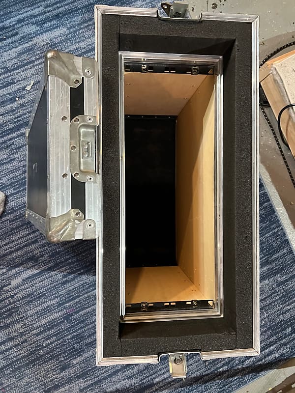 4U Shockmount Anvil-Style Road Case, Very Heavy Duty, Good | Reverb