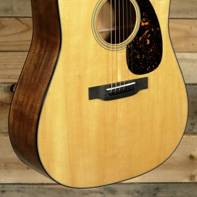 Martin D-18 Acoustic Guitar Aging Toner w/  Case image 1