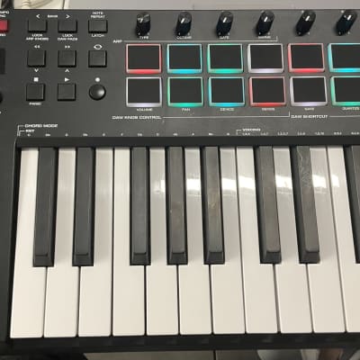 M-Audio Oxygen Pro 25 MIDI Keyboard Controller 2020 - Present - Black