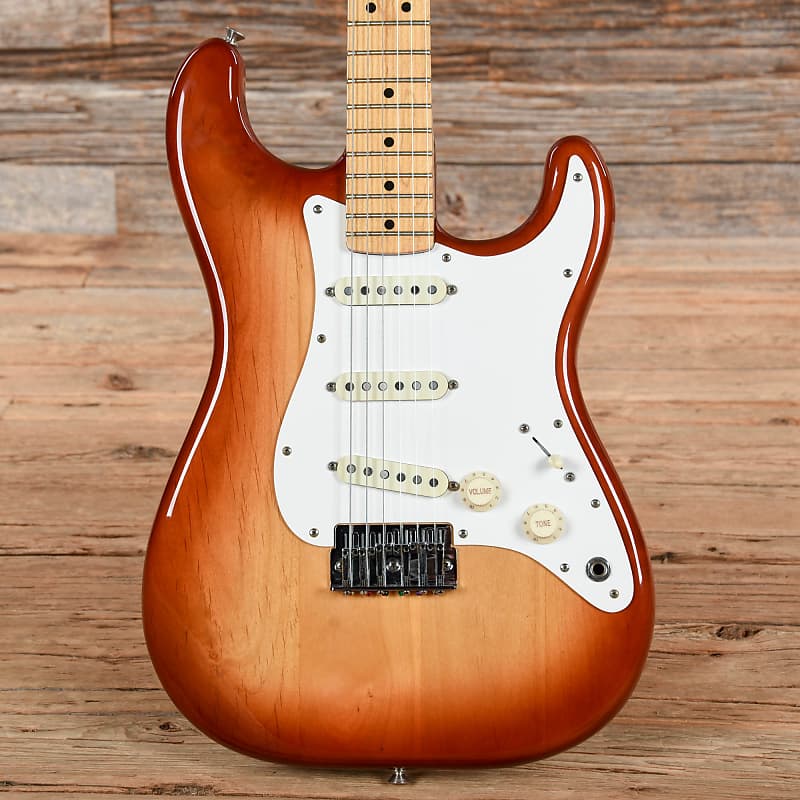 Fender Standard Stratocaster Hardtail (1983 - 1984) | Reverb