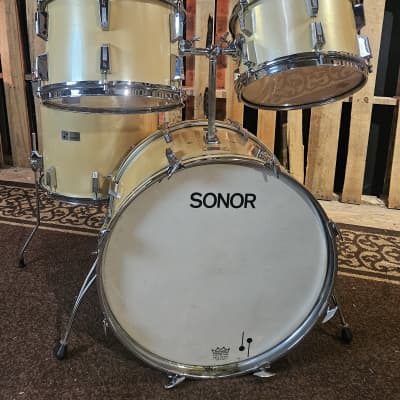 Sonor 70's vintage Champion drum set image 2