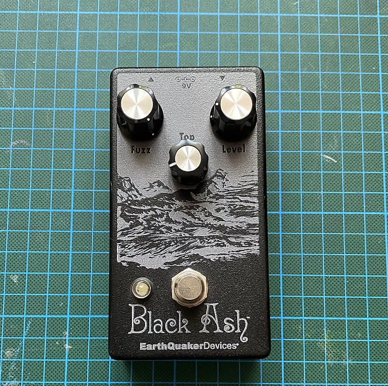 EarthQuaker Devices Black Ash