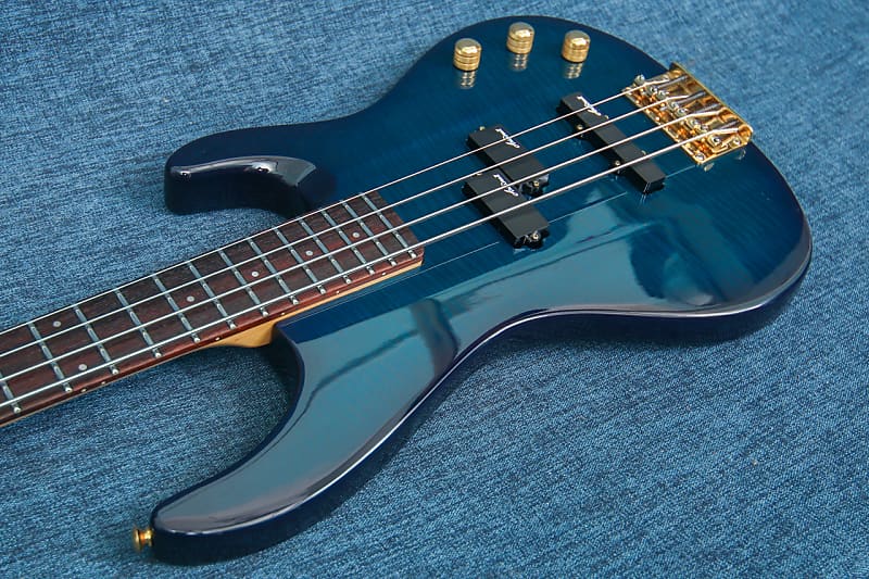 Aria pro II MAB-36 Magna Bass Late 90-s See-through Blue