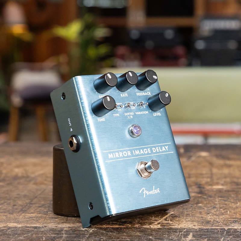 Fender Mirror Image Delay
