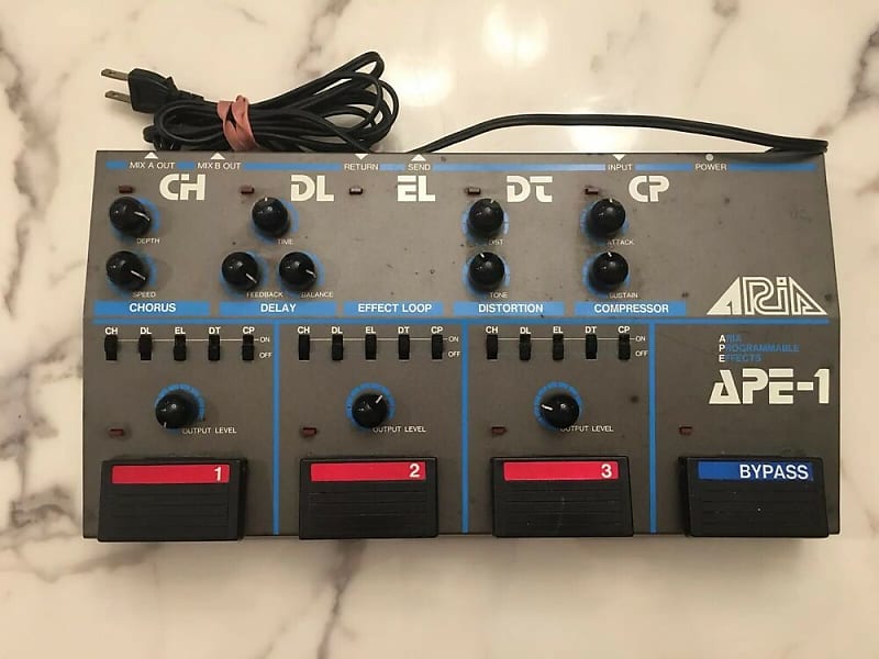 Aria APE-1 Programmable Chorus Delay Rare Vintage Multi Effects