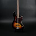 Squier Classic Vibe 60’s Fretless Jazz Bass, 3-Tone Sunburst