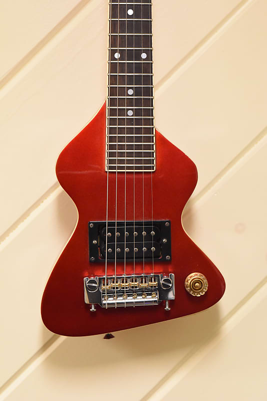 Erlewine Chiquita Travel Guitar 2021 Candy Apple Red