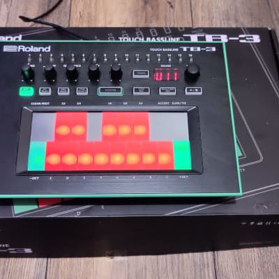 Roland AIRA TB-3 Touch Bassline Synthesizer | Reverb UK