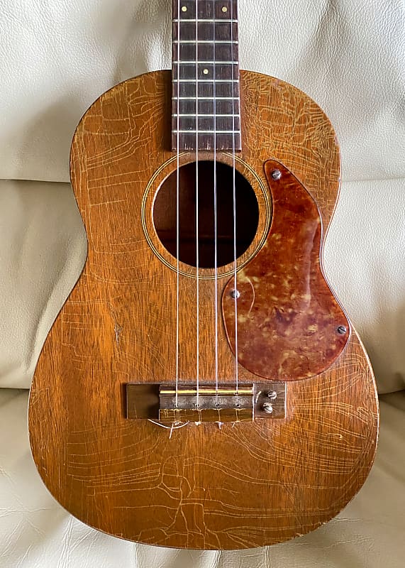 Favilla Baritone Ukulele 1950s | Reverb