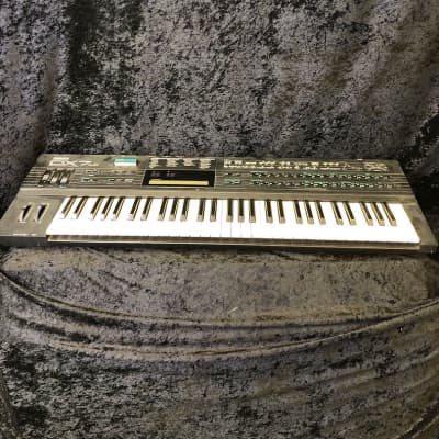 Yamaha DX7 IID Synthesizer (Nashville, Tennessee)