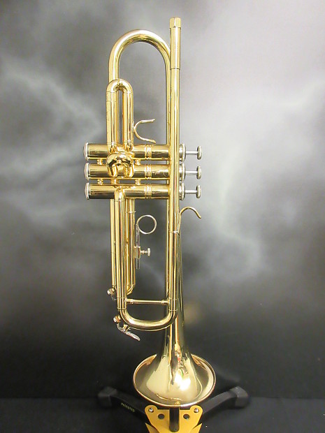 【動作品】Bach バック　ARISTOCRAT TR-600 トランペット Bach - Model TR600 Aristocrat - Bb Trumpet - Music Elements
