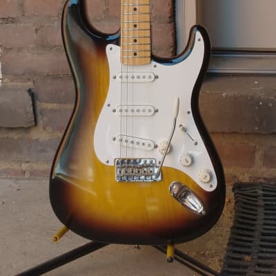 Tokai AST '56 1982-84 - Sunburst image 13