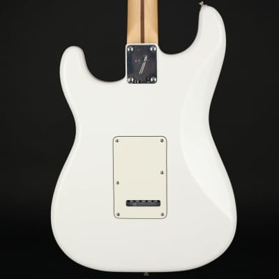 Fender Player Stratocaster, Maple Fingerboard in Polar White image 2
