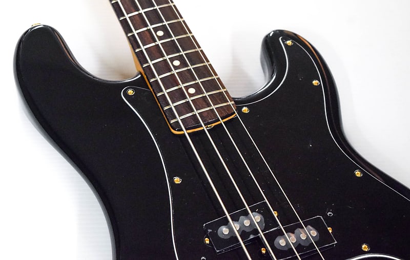Fender Limited edition Made in Japan Midnight Precision Bass