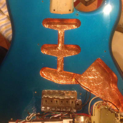 Fender Stratocaster 1987 E Series Fujigen Japan - Lake Placid Blue SPARKLE image 13