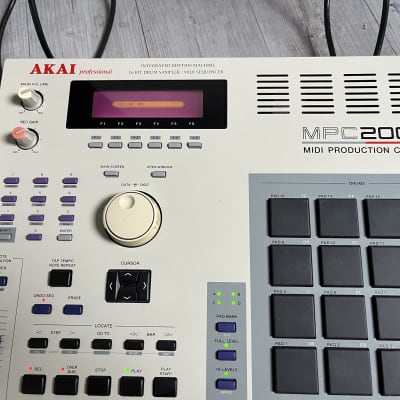 Akai MPC2000 MIDI Production Center 1997 - 2001 - Grey image 8
