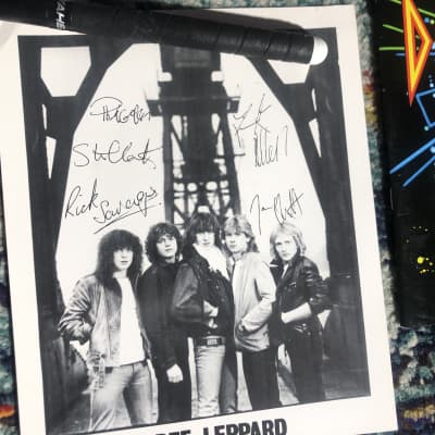Def Leppard, Rick Allen's Sparkle Lounge 2008 Tour Logo Bass Drum Head, Signed By Whole Band! Plus Tour Artifacts. Authenticated! image 5