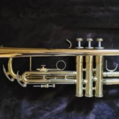 CONN 1000B,  MINT with rose brass bell image 2