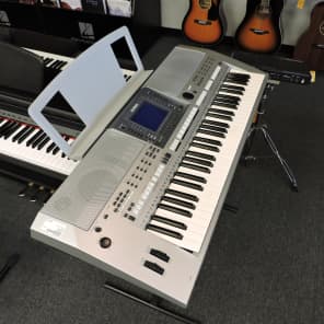 Yamaha PSR-S700 Workstation Keyboard | Reverb
