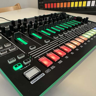 Roland AIRA TR-8 Rhythm Performer | Reverb UK