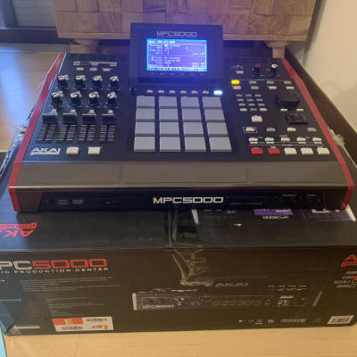 Akai MPC5000 Fully UPGRADED 192RAM+ CD/DVD + HD+ OS 2 + ORIGINAL BOX & MANUAL excellent conditions beautiful custom red sides image 6