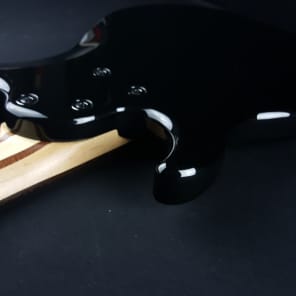 Yamaha BB2025X 5 String Bass Black, with Hard Shell Case image 21