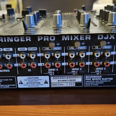 Behringer Pro Mixer DJX750 4-Channel DJ Mixer with Effects and BPM Counter