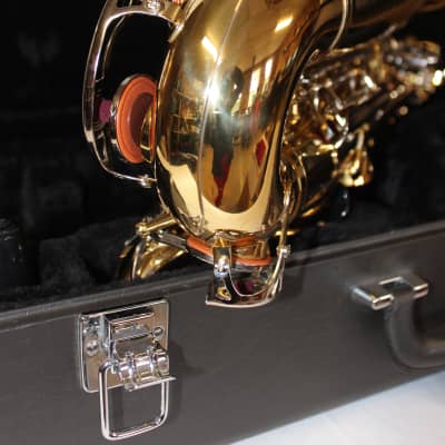 Yamaha YAS-26 Eb Student Alto Saxophone - Gold Lacquer & Nickel-Plate image 15