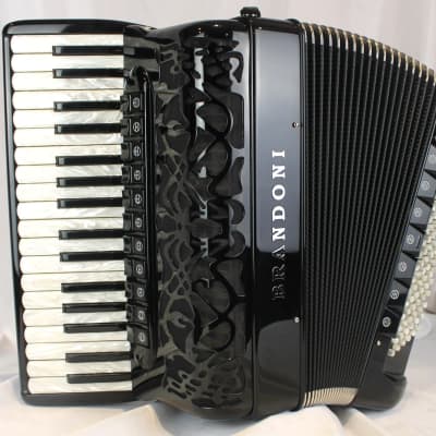 6852 - Certified Pre-Owned Black Brandoni 68LI Liberty Piano Accordion LMMM 34 96 for sale