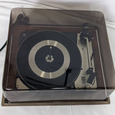 Dual 1009 SK2 4-Speed Fully-Automatic Turntable w/ Dust Cover & Wood Plinth image 4