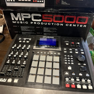 Akai MPC5000 Music Production Center