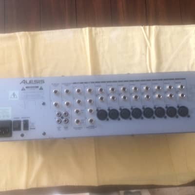 Alesis MultiMix 12R Rackmount 12-Channel Mixer 2000s - White/Silver image 2