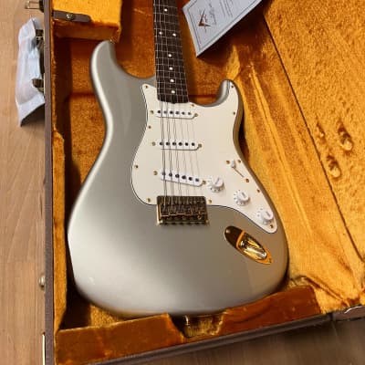Fender Custom Shop Robert Cray Stratocaster 1993 - Present - Inca Silver for sale