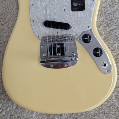Fender American Performer Mustang Electric Guitar in 3 Color