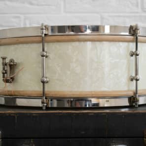 Vintage 1920s 1930s Ludwig 14x5 Universal Snare Drum White Avalon Marine Pearl image 3