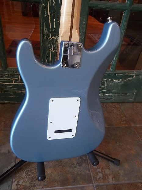 fender stratocaster mexio メタリックブルー Fender Stratocaster -Ice Blue Metallic- Made In MEXICO
