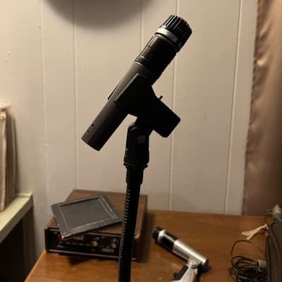 vintage Shure unidyne III 545 L dynamic cardioid microphone image 2