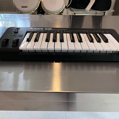 Alesis q25 deals midi keyboard