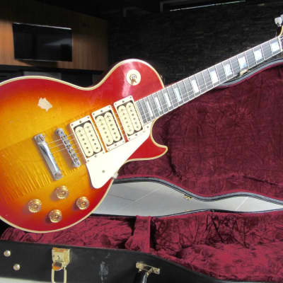 Gibson Custom Shop Ace Frehley Budokan Les Paul #1 Signed & Aged and OWNED! Signed boots, strap & book image 14