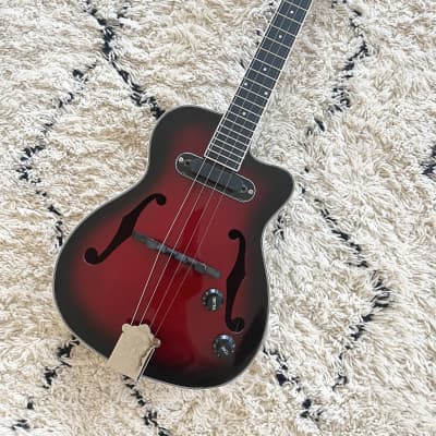 Sound Smith hollow body jazz ukulele 2023 - Red burst for sale