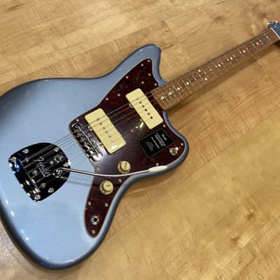 Fender Vintera '60s Jazzmaster - Ice Blue Metallic image 7